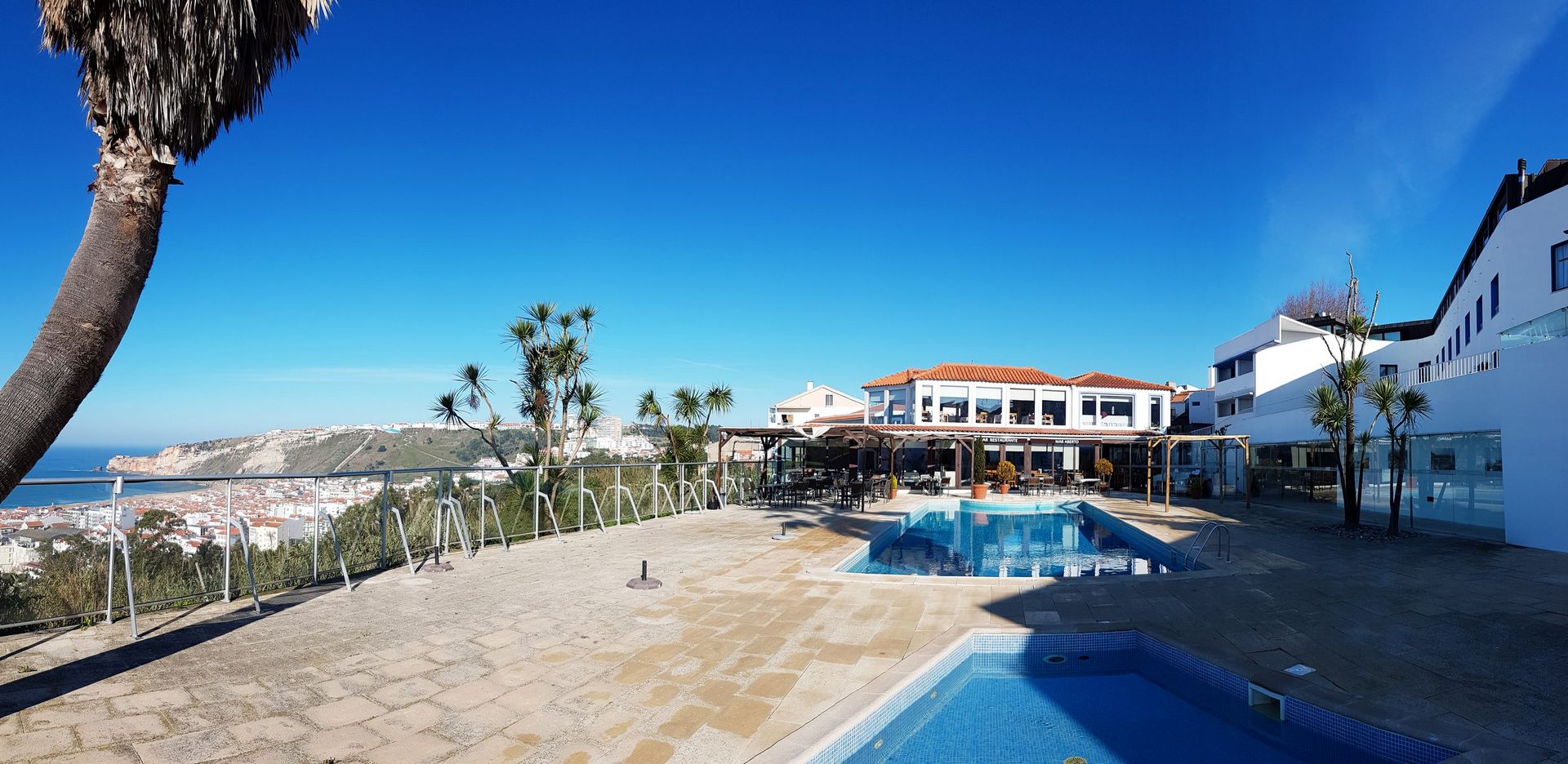 Nazare-Miramar-hotel-spa-piscina-vista-mar
